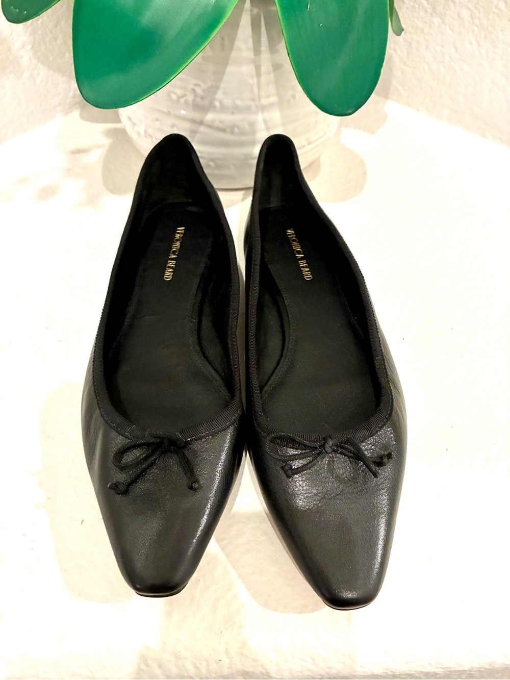 New leather Veronica Beard ballet flats size 7